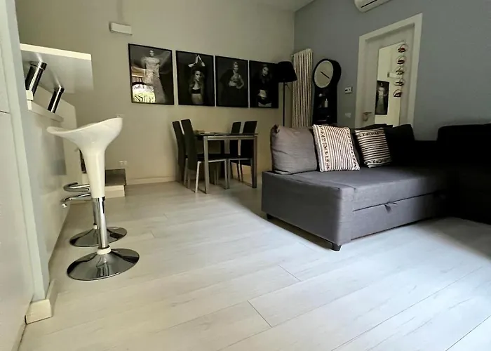 New And Cozy Apt, Your Place In Naviglio Grande Mediolan